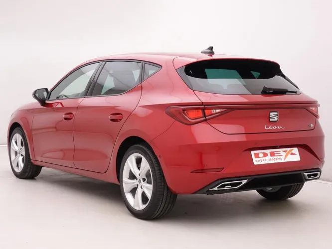 Seat Leon 1.5 TSi 150 FR 5D + GPS + Virtual + Ambient + Camera + Winter + LED Lights Image 4